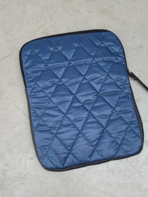 Alternative view of Porta tablet Azul